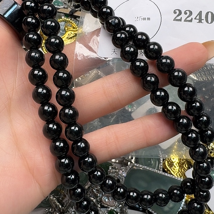 翡翠颈饰未镶嵌翡翠吊坠