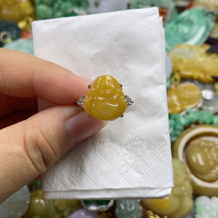 翡翠吊坠(赠链)未镶嵌