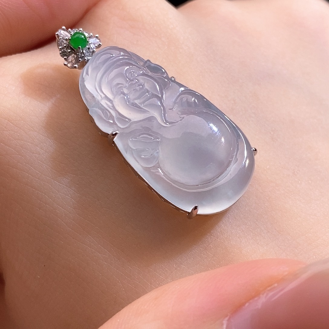 翡翠未镶嵌颈饰财神