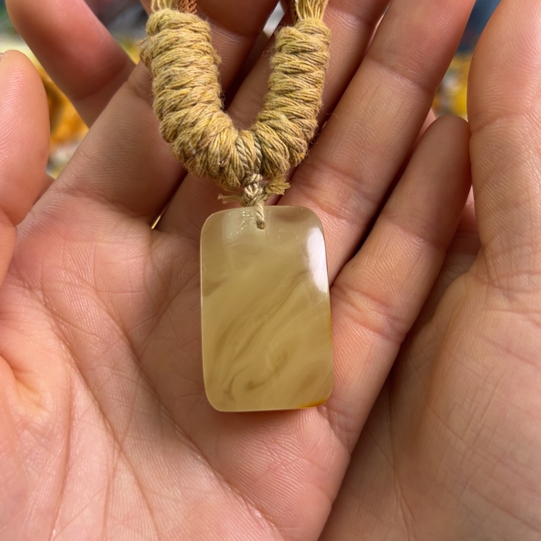 蜜蜡裸石未镶嵌蜜蜡