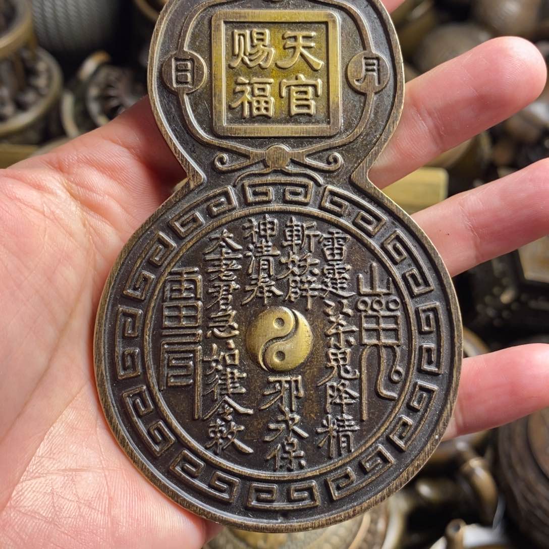 精美铜器做工精良