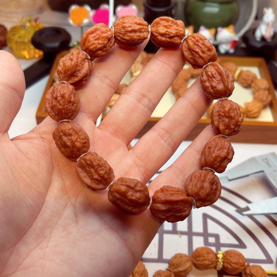 文玩核桃手串蛤蟆头