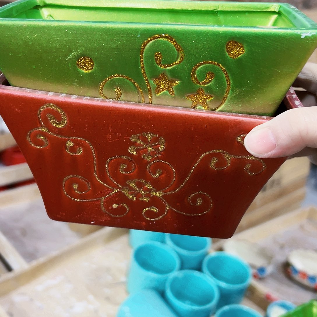 有孔外贸尾单陶瓷花盆10米包邮