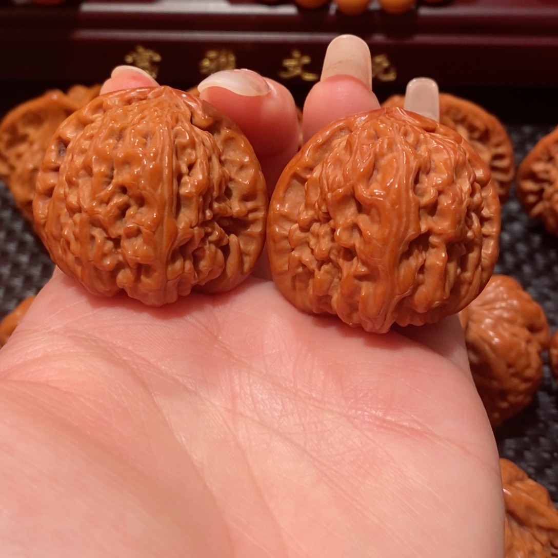 文玩核桃把件白狮子