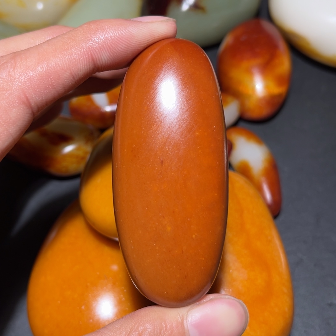 和田玉未镶嵌珠宝奇石