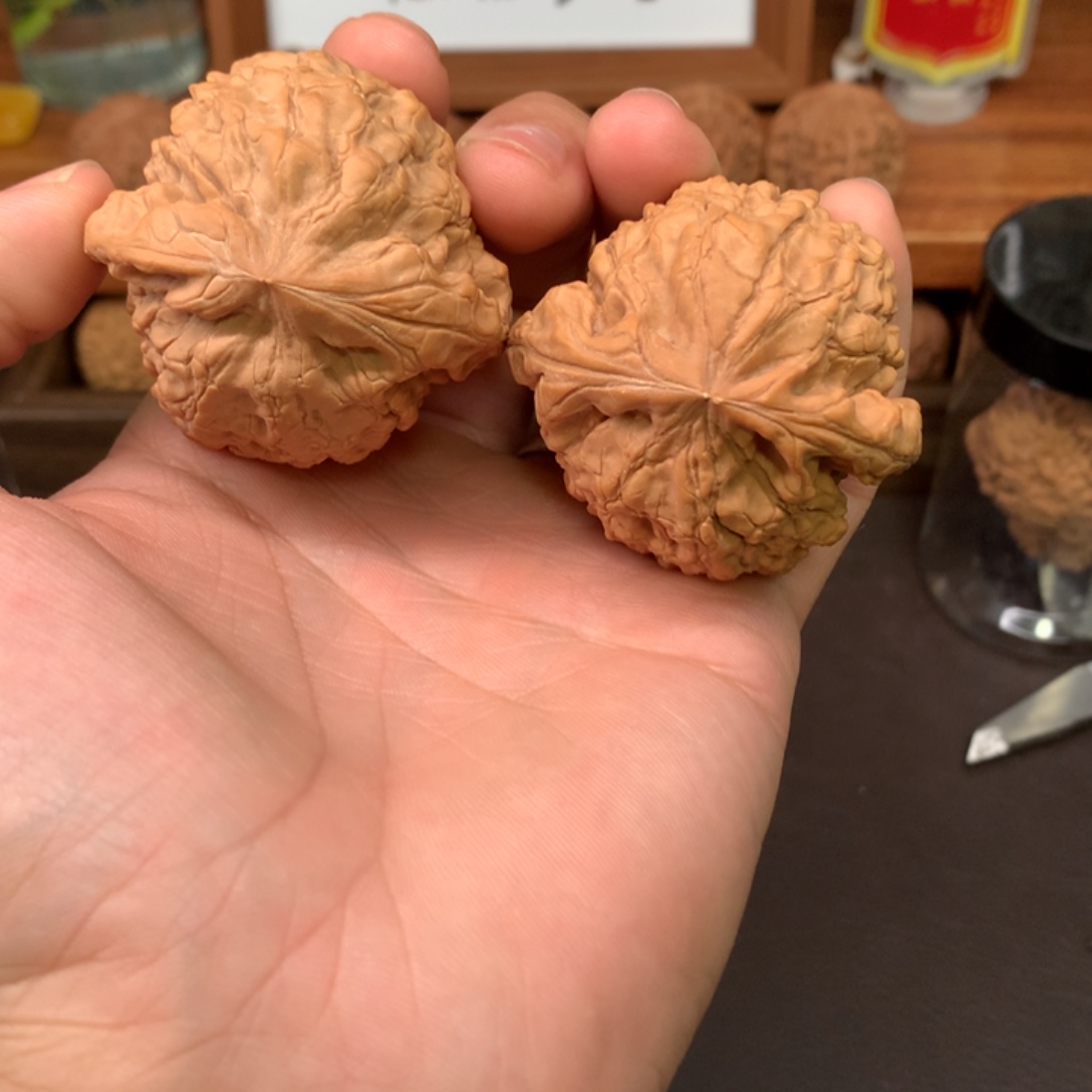 ****࿐文玩核桃把件50龙鼎