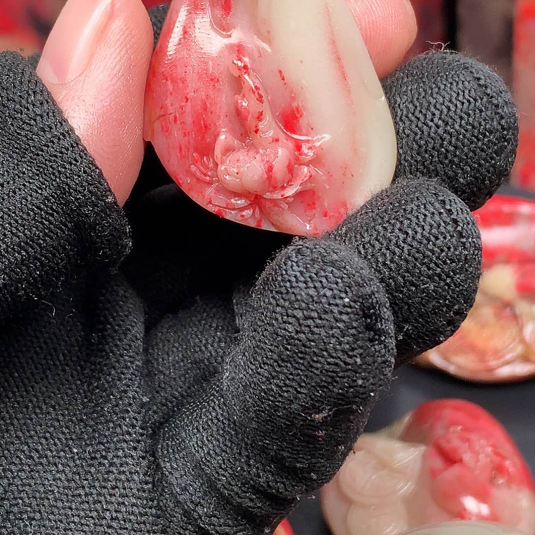 大***狐昌化石印石鸡血石挂件