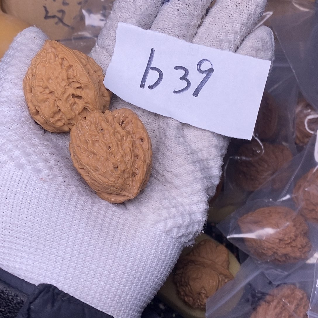 桃核把件坡*破虎头王核桃