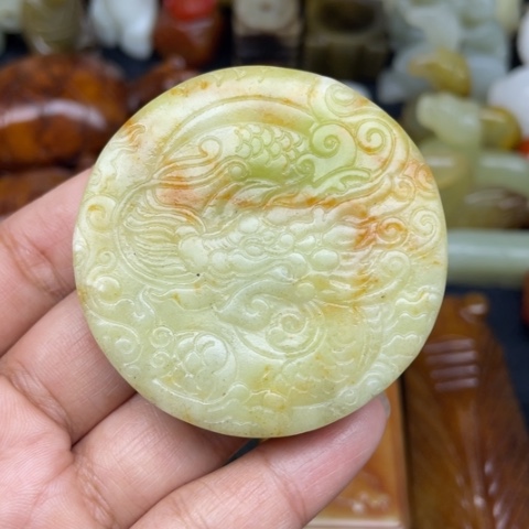 未镶嵌蛇纹石玉颈饰10
