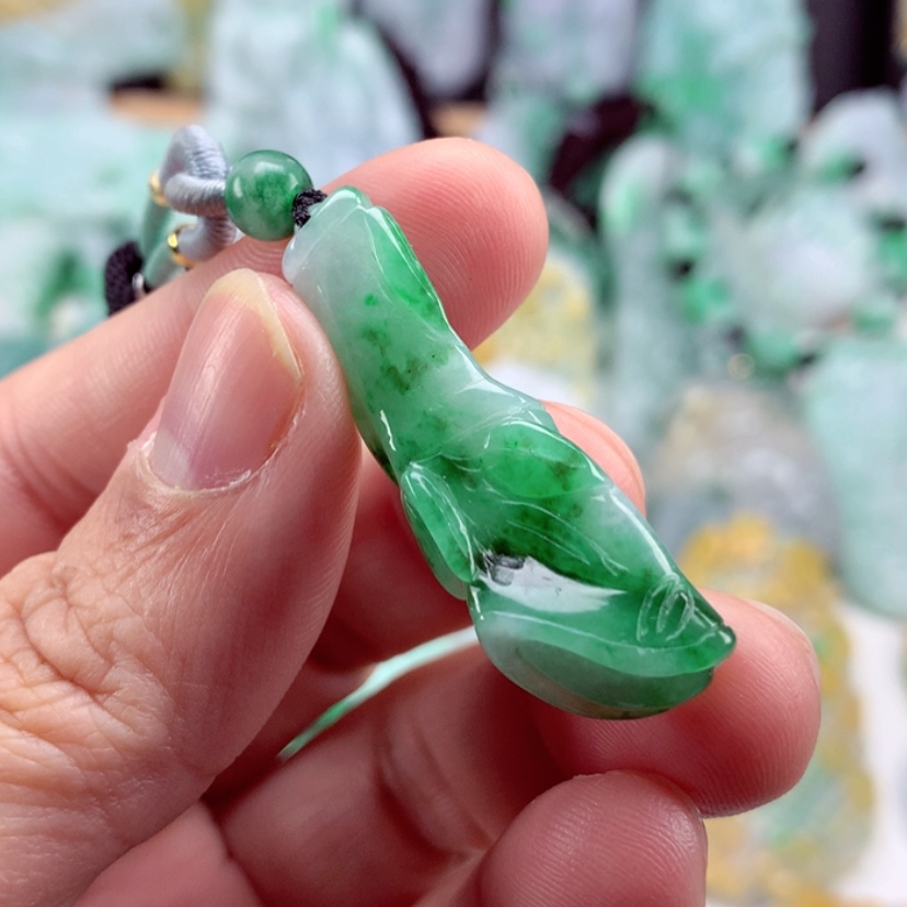 【闪购商品】翡翠吊坠(不含链)未镶嵌