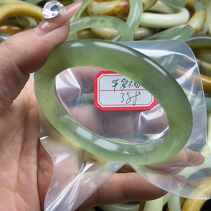 蛇纹石玉手镯未镶嵌平*福