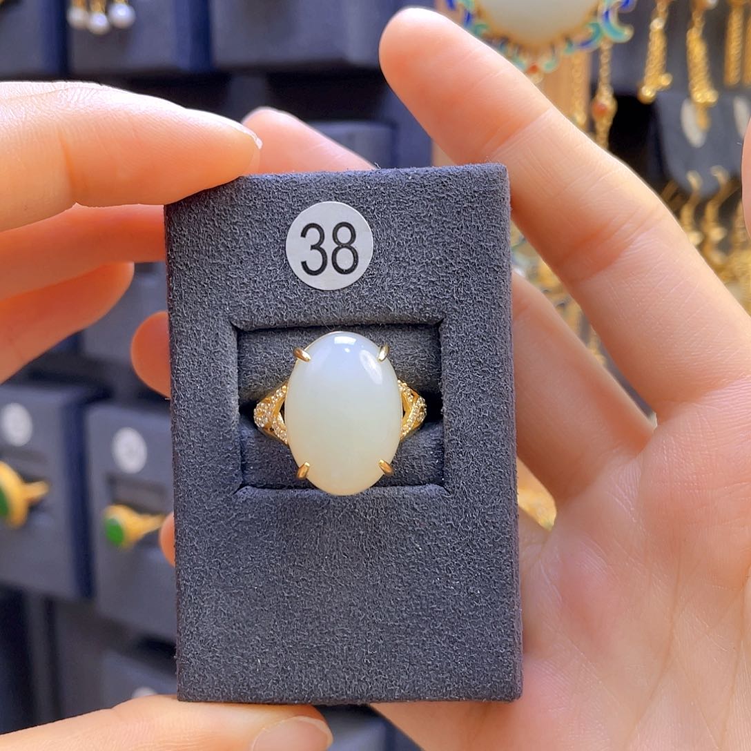 和田玉戒指银S925镀金镶嵌