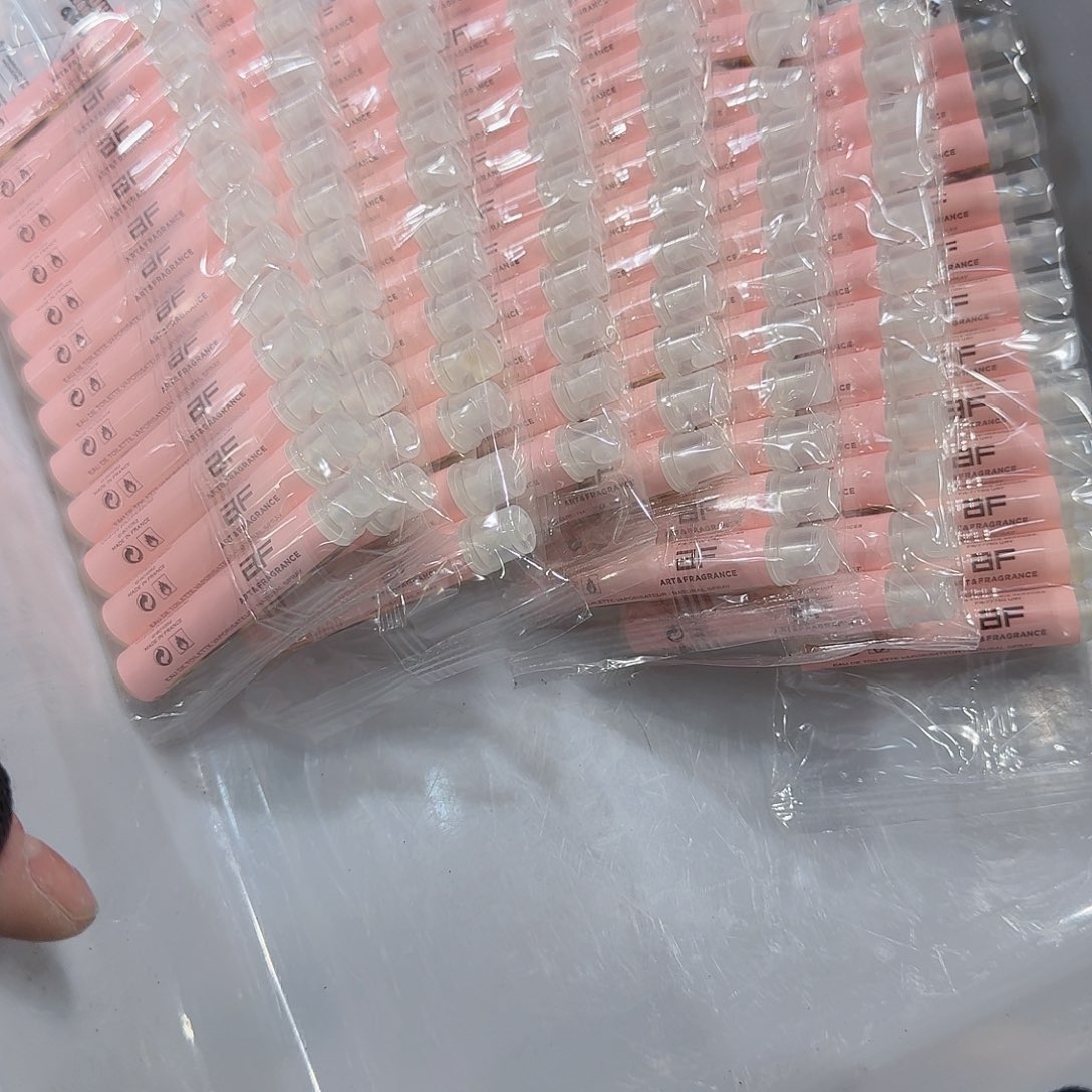 北****化8新中古物品，谨慎下单，不保好坏214