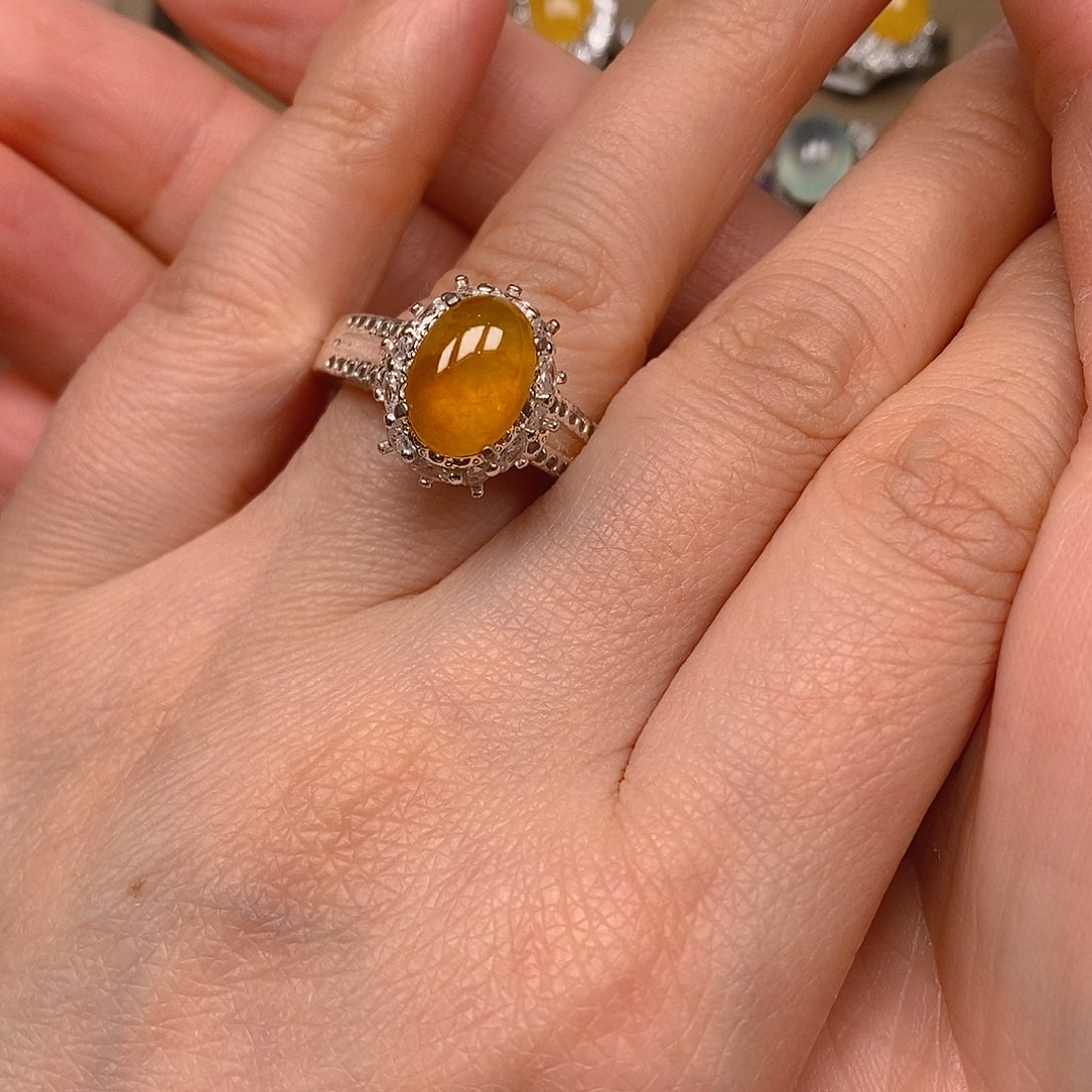 翡翠耳饰未镶嵌翡翠蛋面