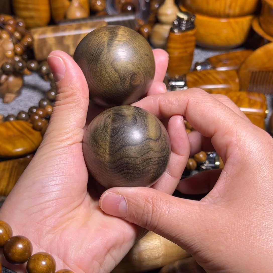 金丝楠阴沉木保健球