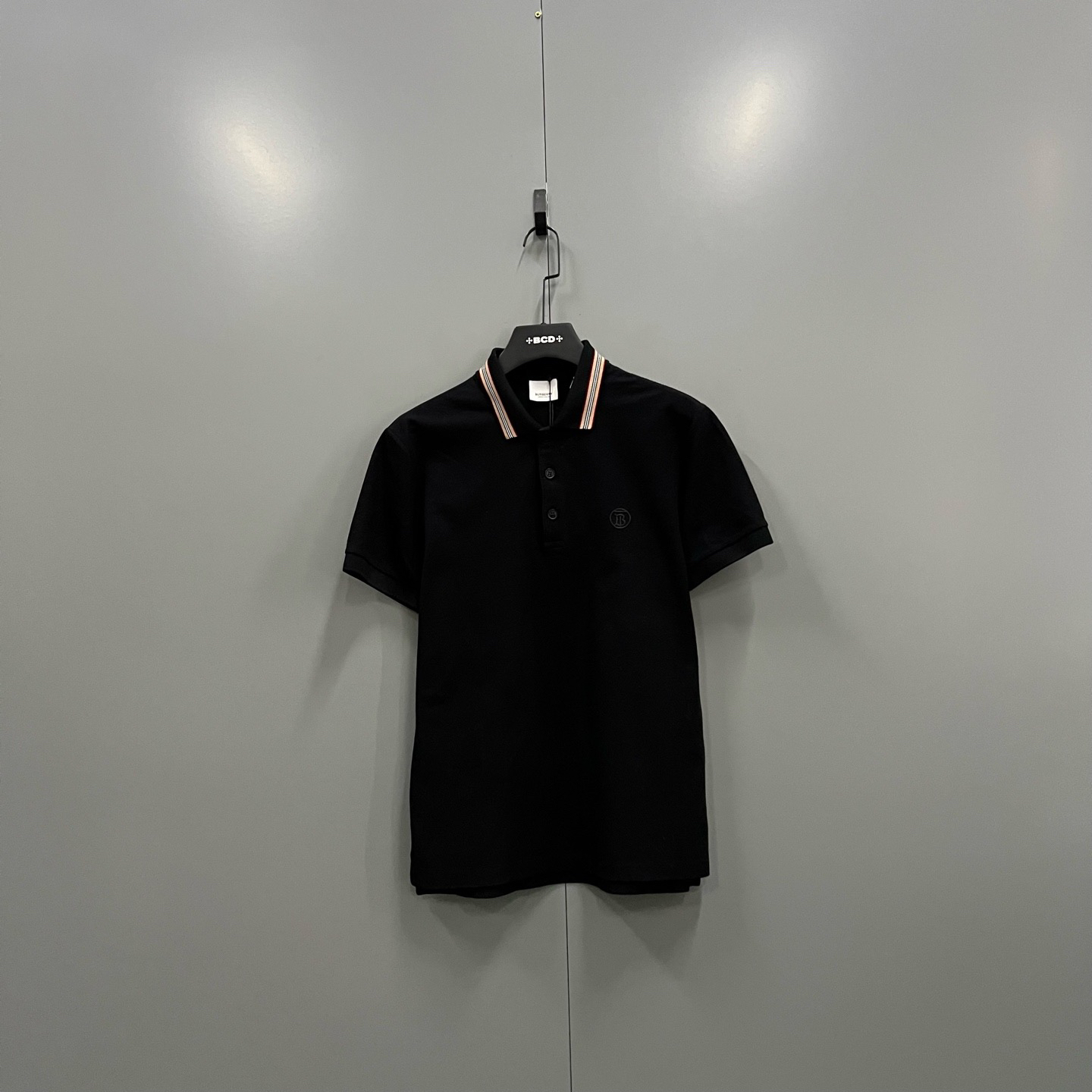 未使用 BURBERRY/博柏利 重拍 领口条纹TB徽标刺绣poloS码 205956