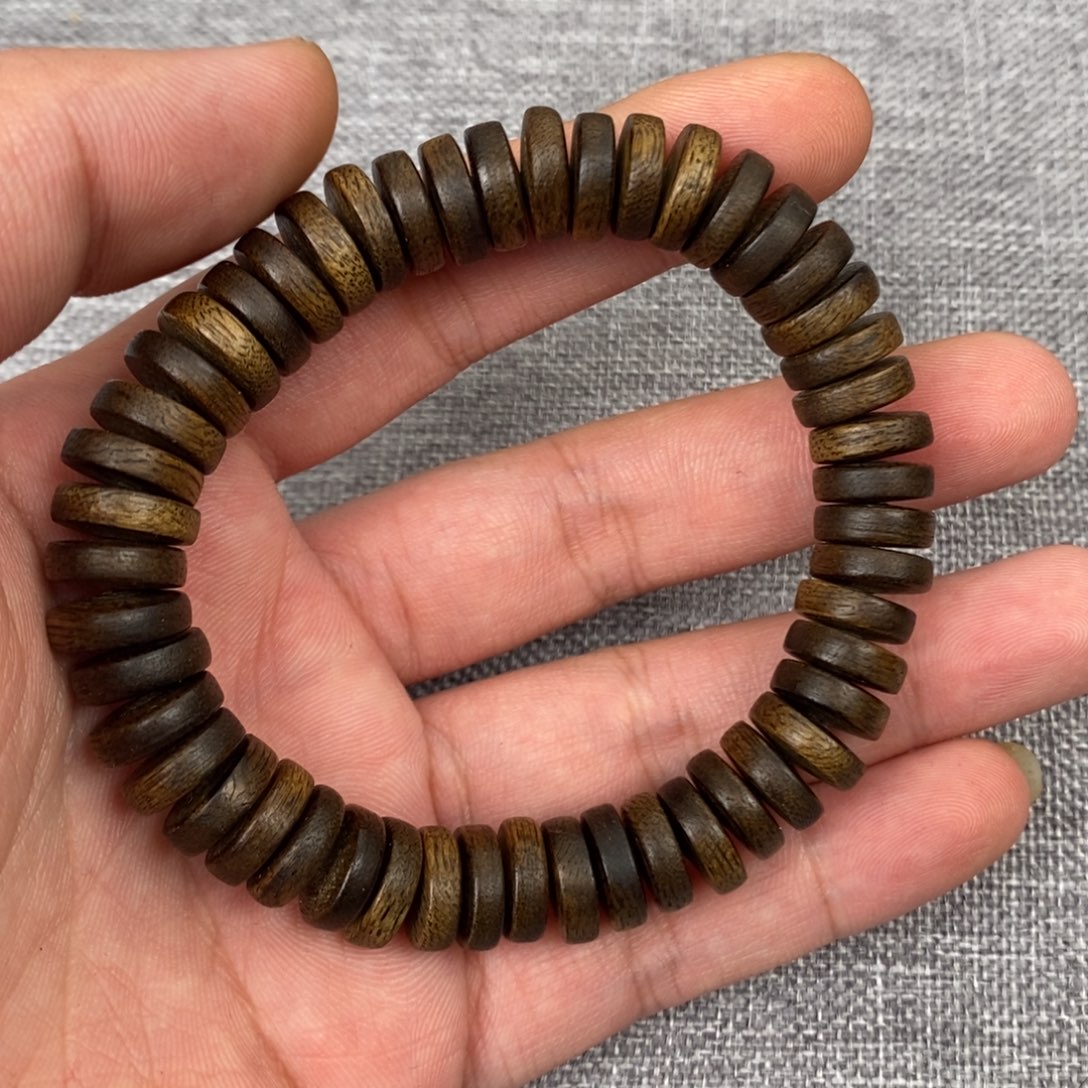 青***松手串沉香达拉干沉香1.0片珠