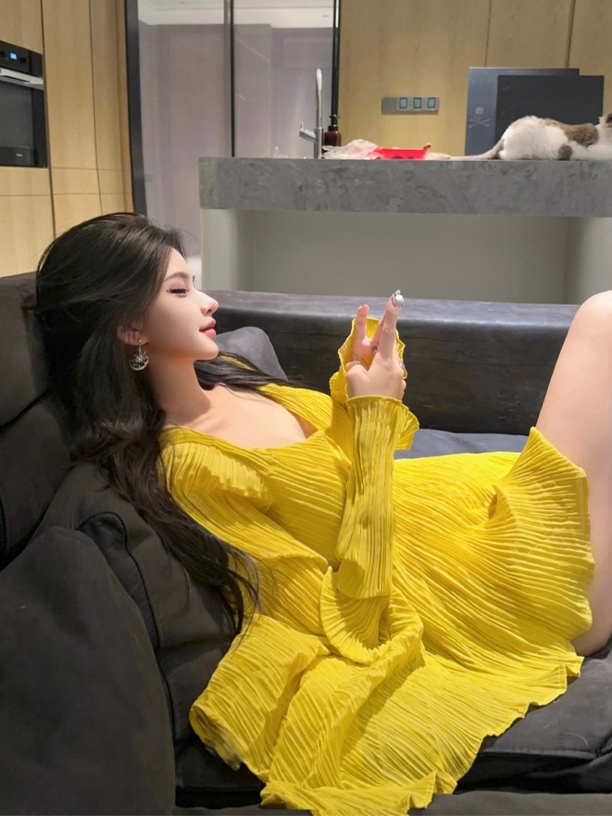 夏媛原创 柠檬树下 巨巨巨显白柠檬黄明艳大美女感压褶上衣