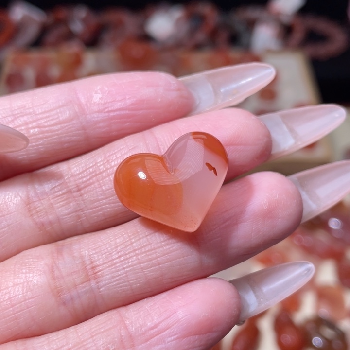 南红玛瑙冰飘配饰屁桃未镶嵌295