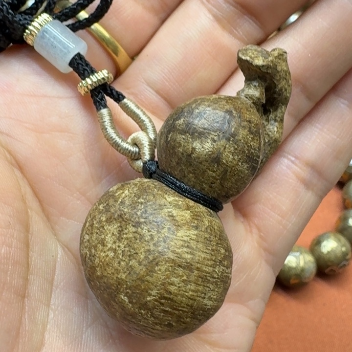 大叶紫檀（黑酸枝木类）