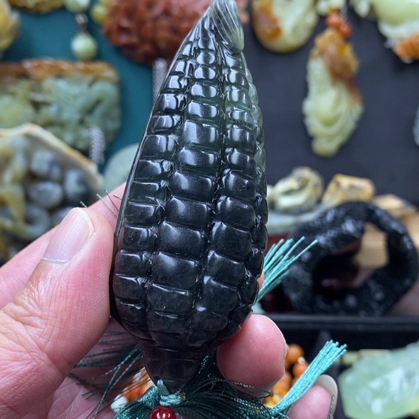 【闪购商品】蛇纹石玉把件未镶嵌