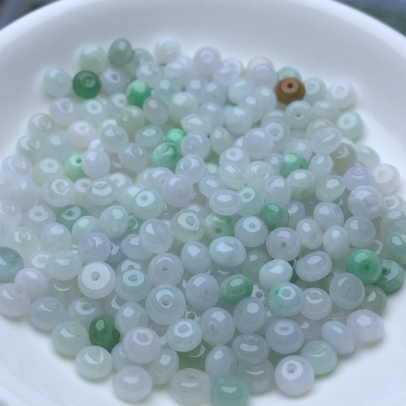 【闪购商品】翡翠手链未镶嵌卡3*5冰胶鼓珠60颗