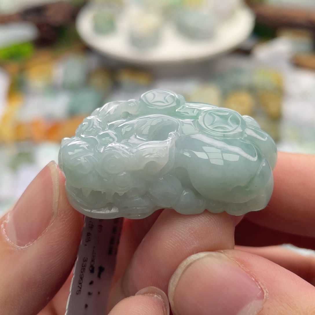 翡翠颈饰未镶嵌貔貅