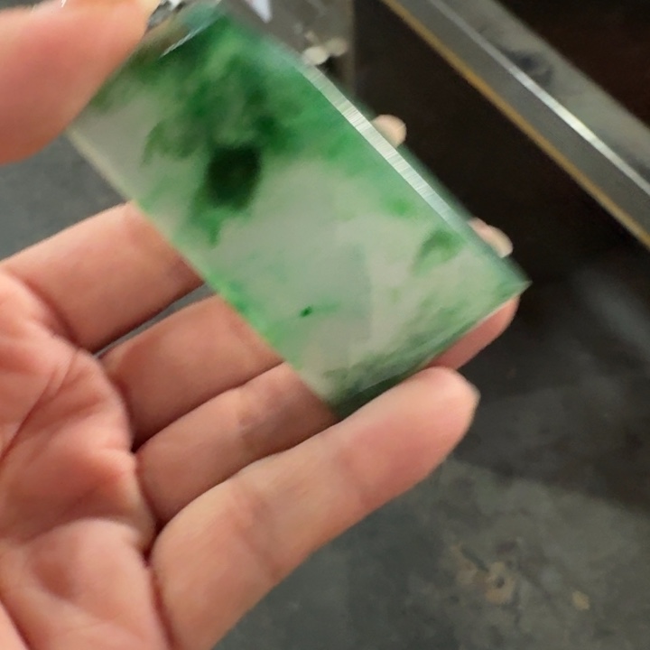 定制翡翠未镶嵌翡翠