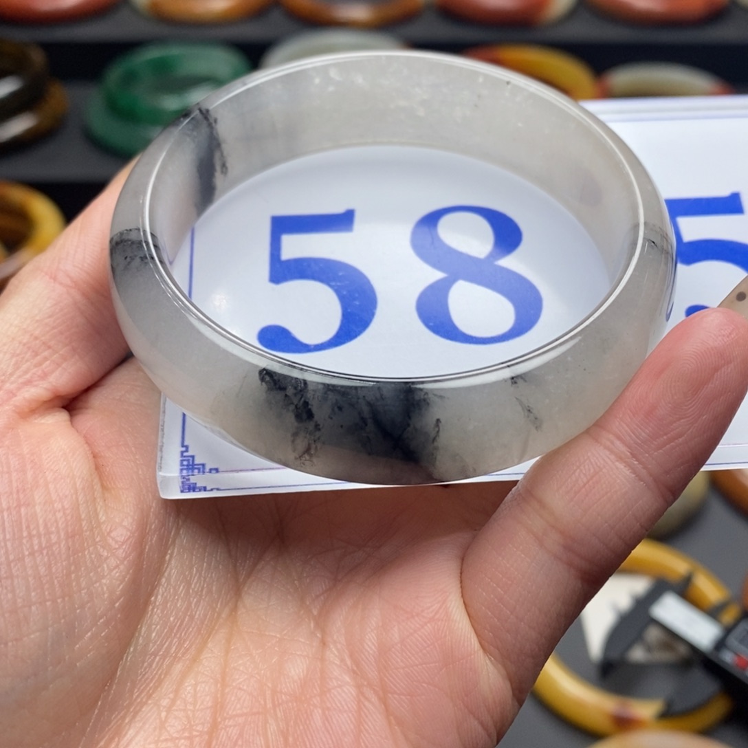 石英质玉（黄龙玉）手镯未镶嵌