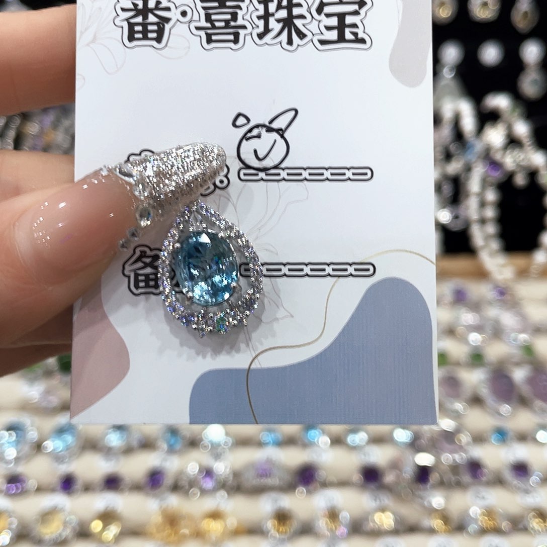 颈饰托帕石银S925镶嵌吊坠