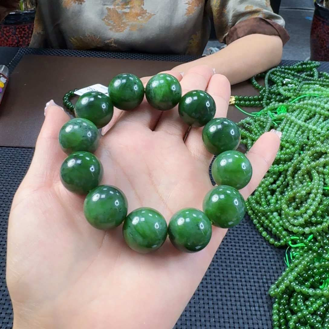 手链未镶嵌和田玉（碧玉）卡18