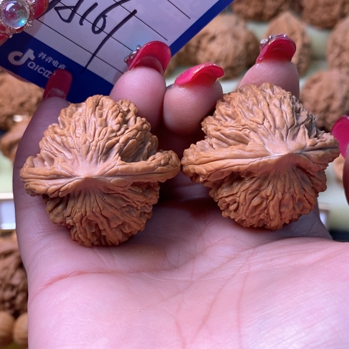 桃核吊坠?**头粗筋虎粗筋虎