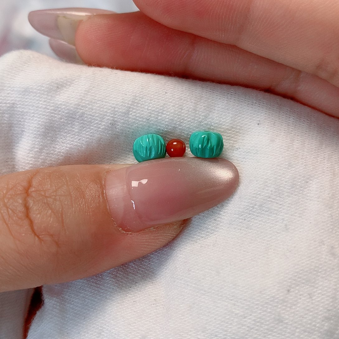 南红玛瑙未镶嵌珠宝奇石
