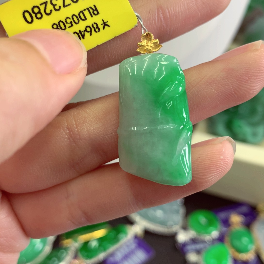 翡翠18K金镶嵌吊坠(不含链)