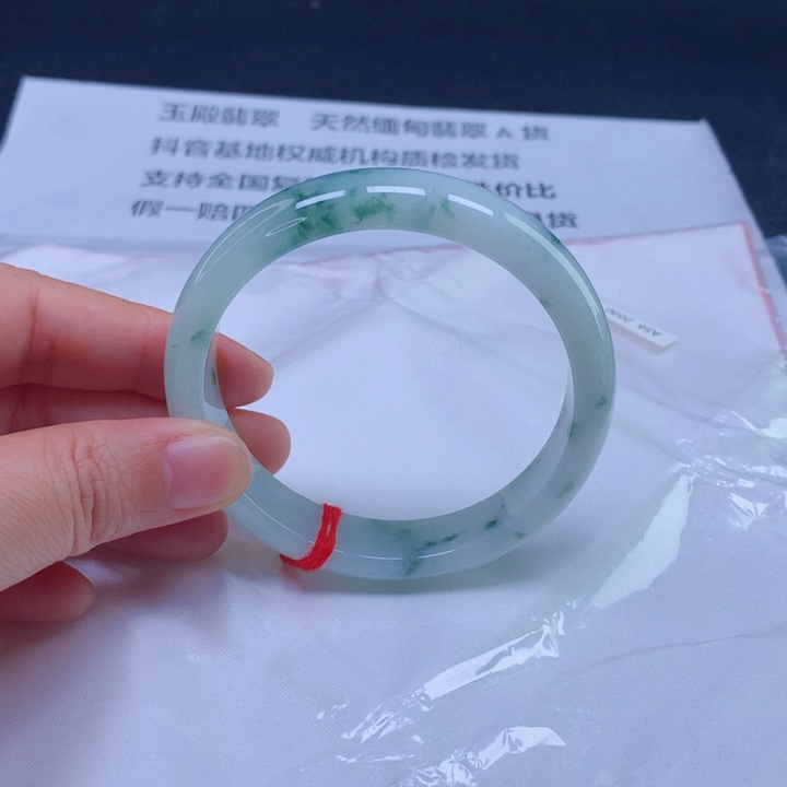翡翠未镶嵌手镯56