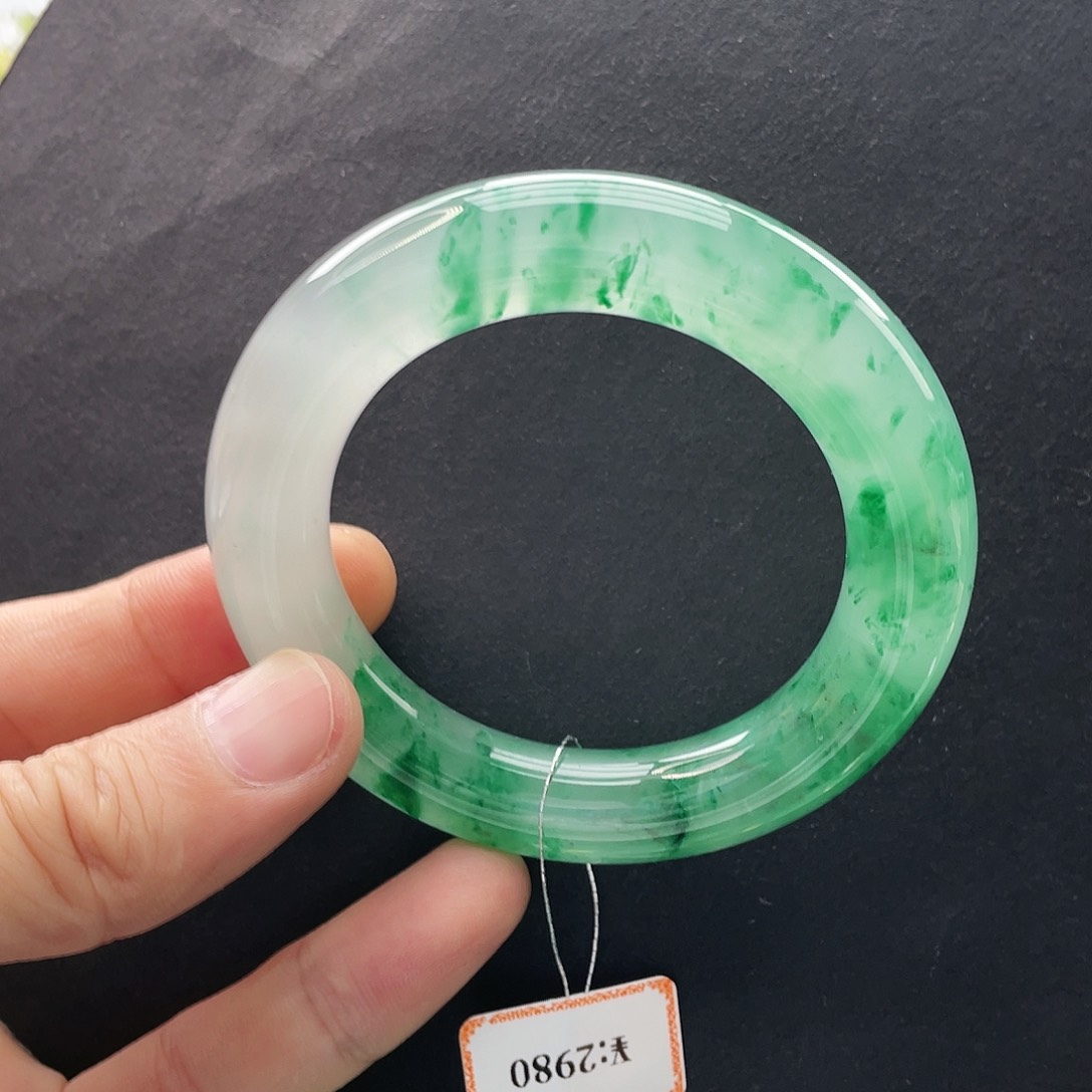 石英质玉（非洲翠）手镯未镶嵌52.5