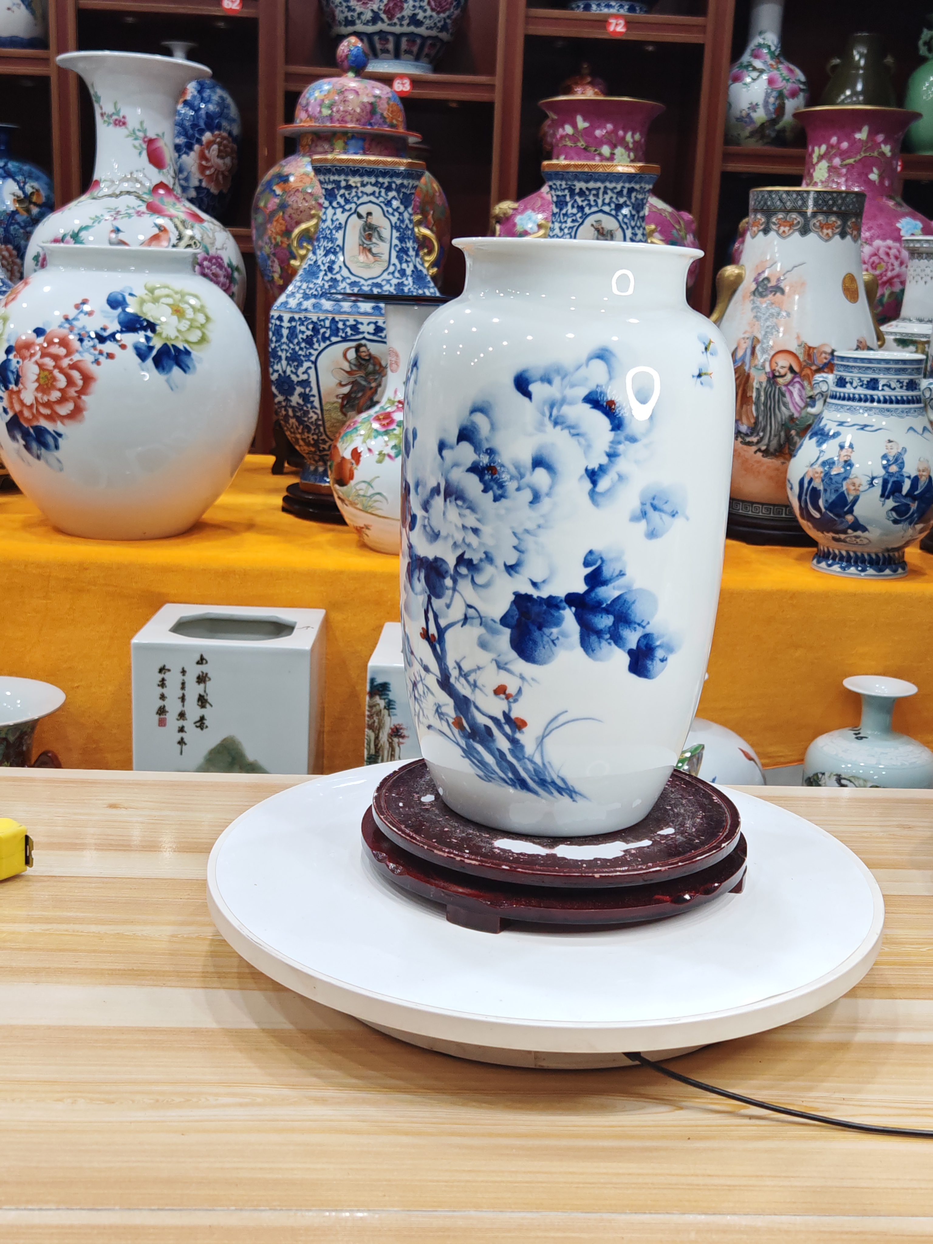 景德镇陶瓷青花冬瓜瓶