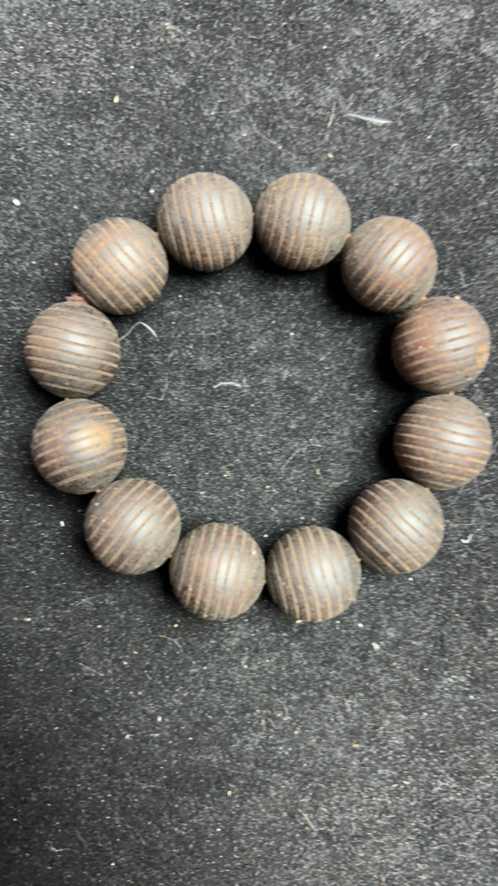 q30福莱精选文玩沉香20mm