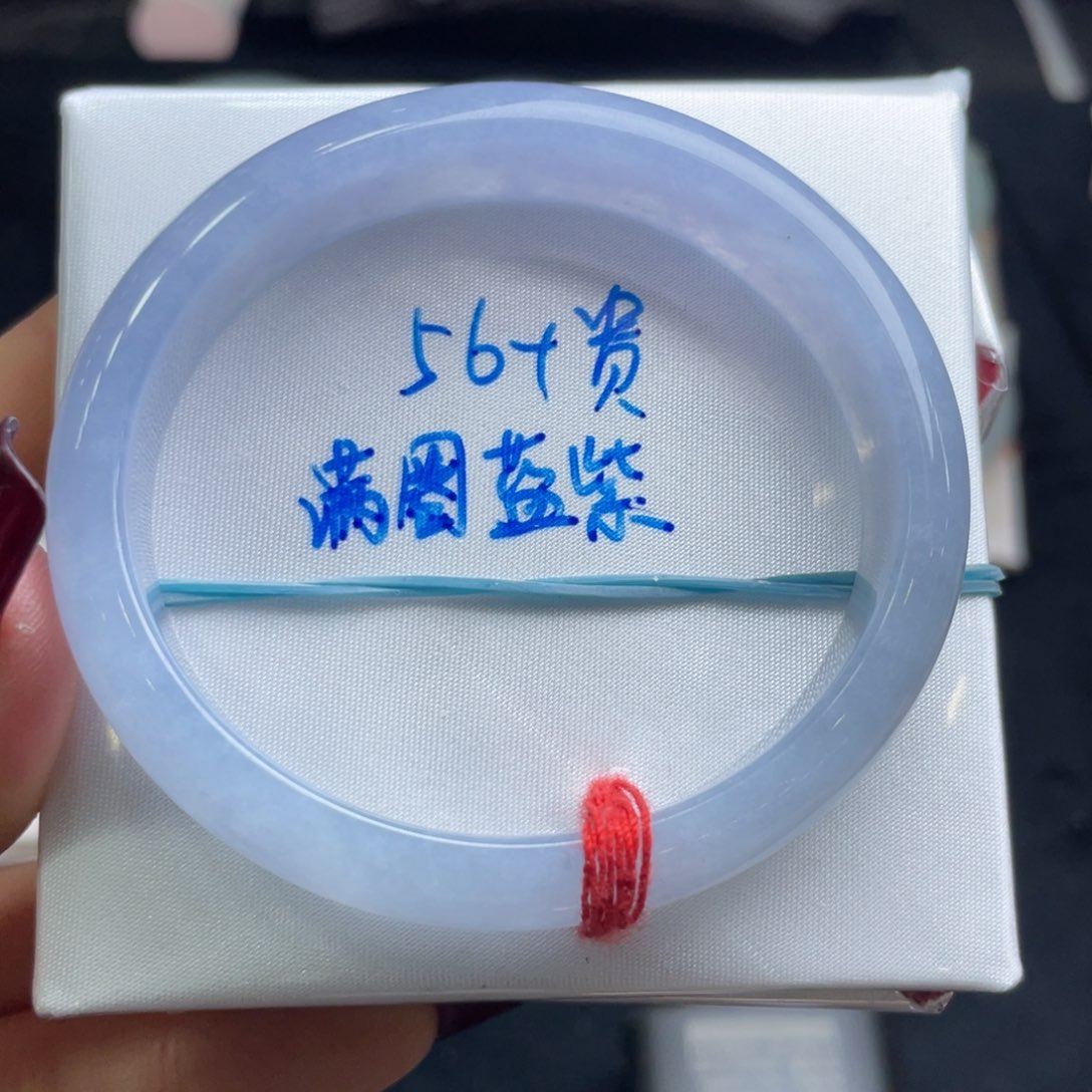 翡翠手镯未镶嵌翡翠手镯