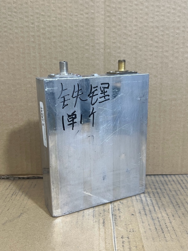 带螺柱【A.品分容】60A磷酸铁锂电池1单1个3.2V 强起 2.三轮电动车