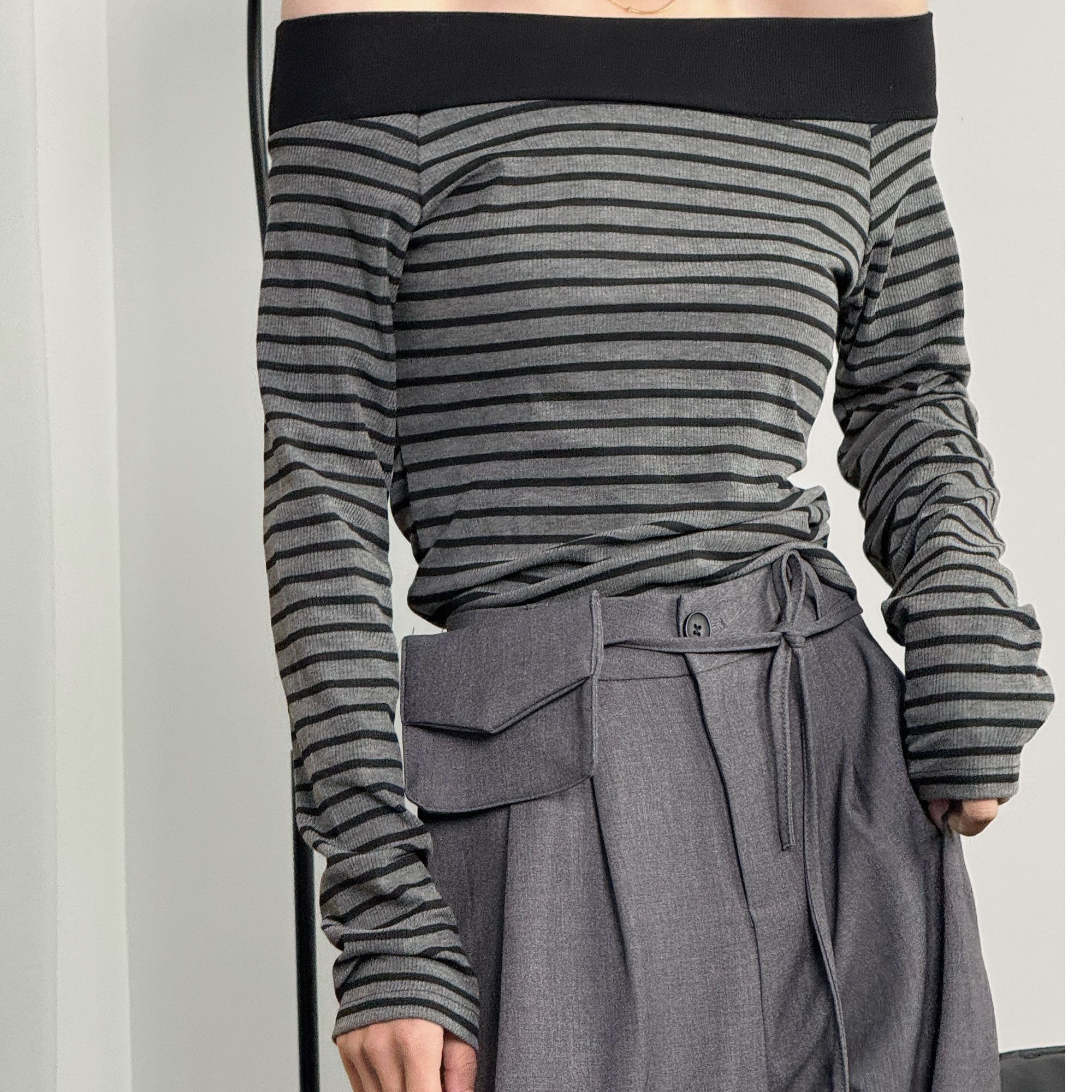 法式一字肩撞色条纹修身显瘦气质设计感条纹长袖针织露肩上衣