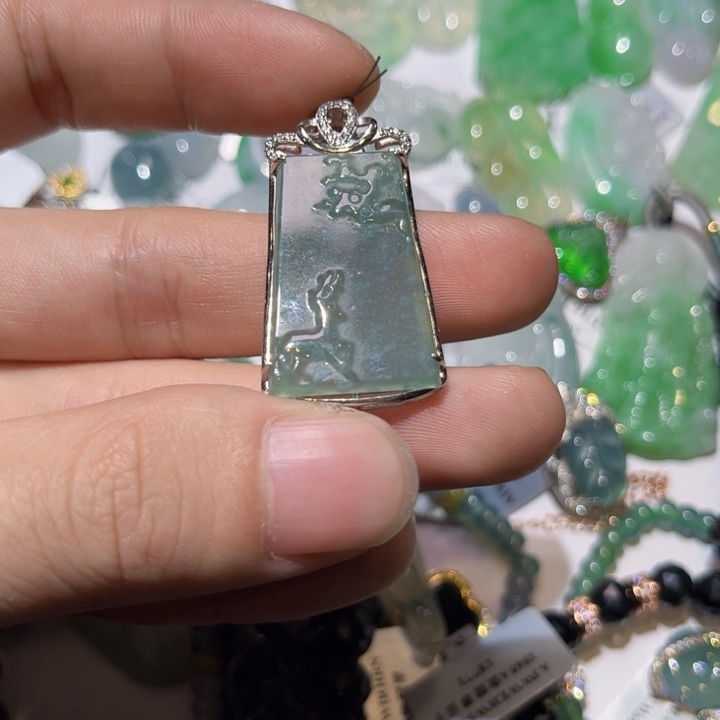 翡翠颈饰未镶嵌天然翡翠A货