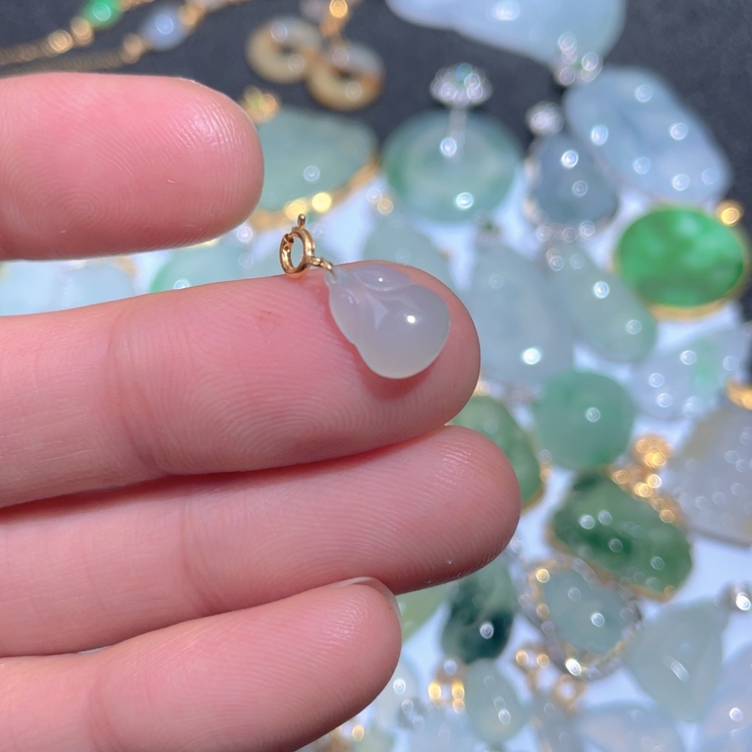 翡翠颈饰18K金镶嵌翡翠