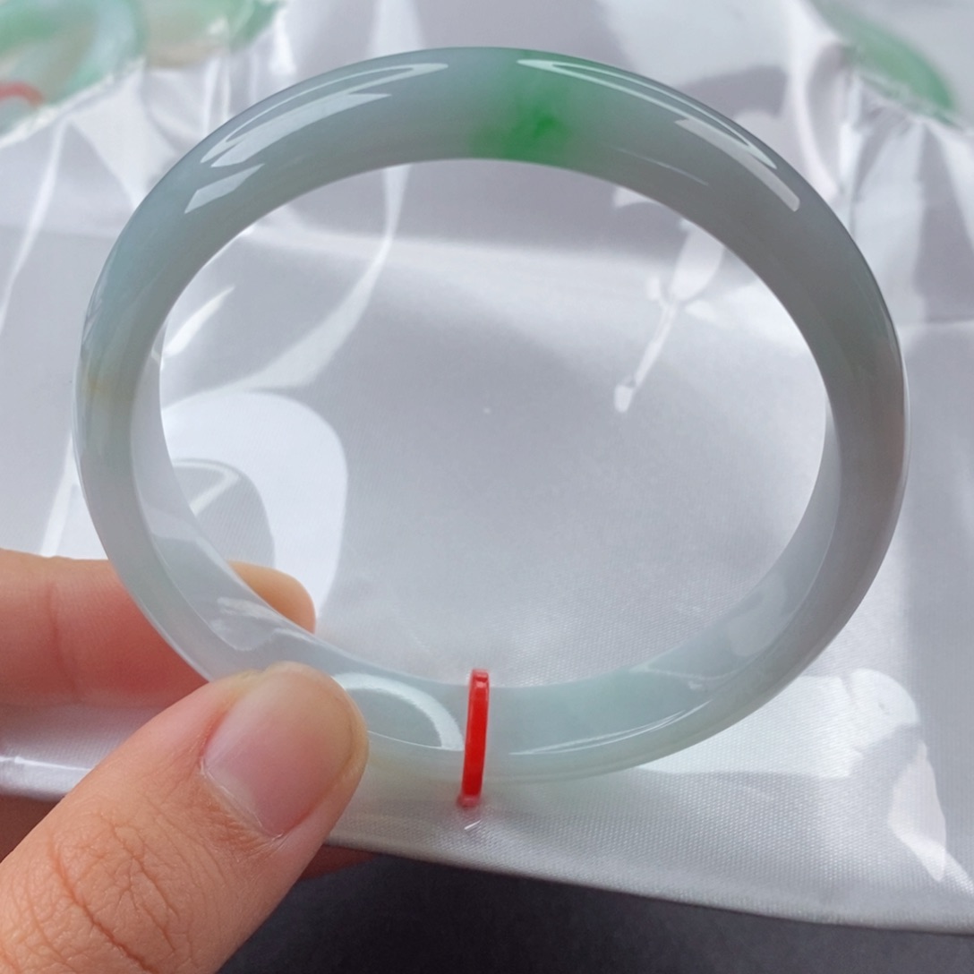 翡翠手镯未镶嵌56575657