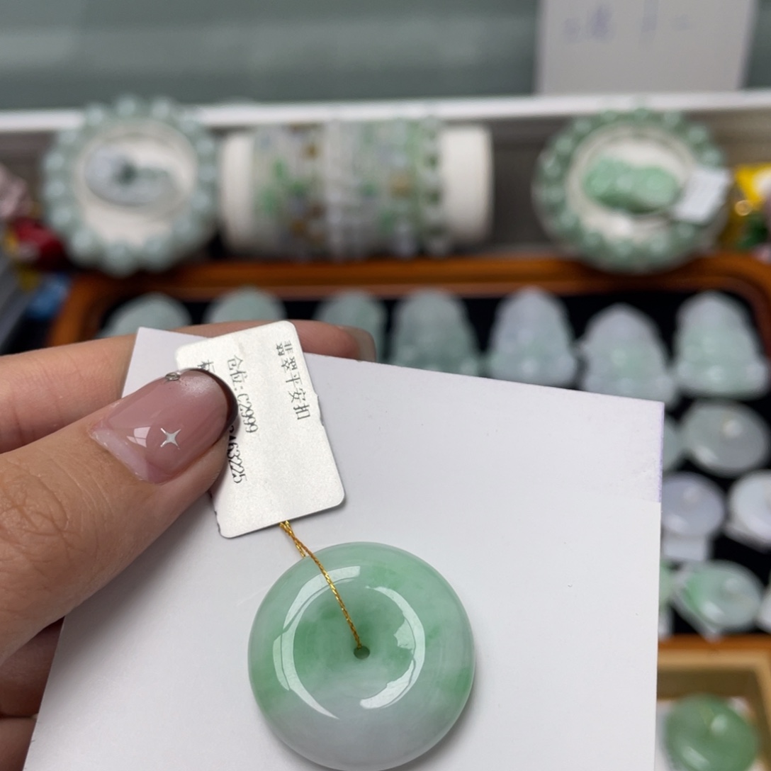 翡翠未镶嵌吊坠(不含链)平安扣