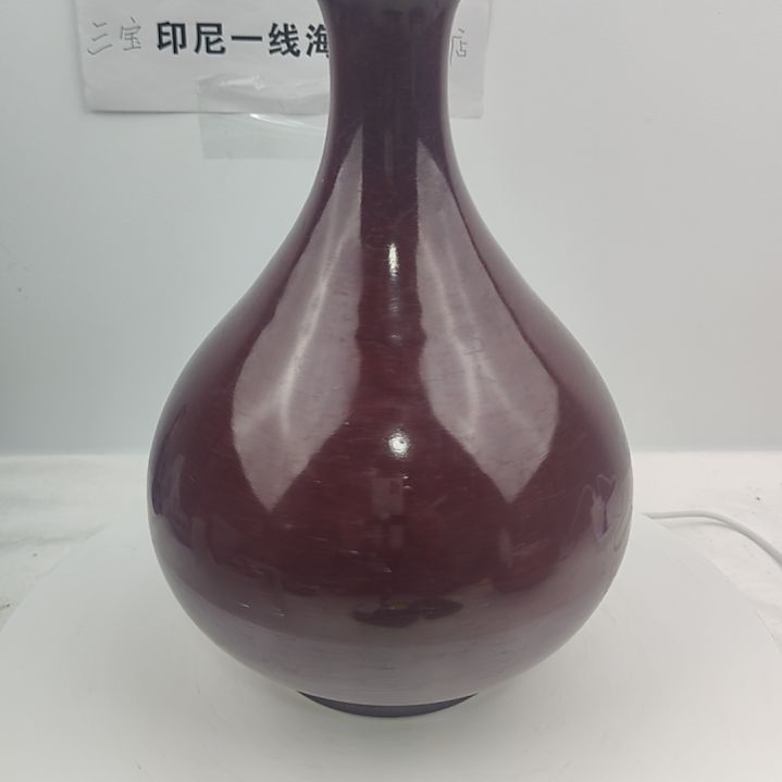 W***G其他红釉玉壶春花瓶一件