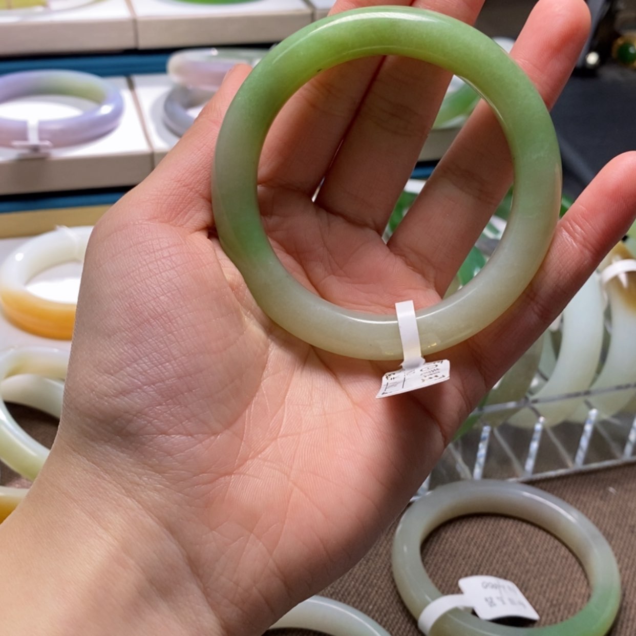 【闪购商品】和田玉手镯未镶嵌