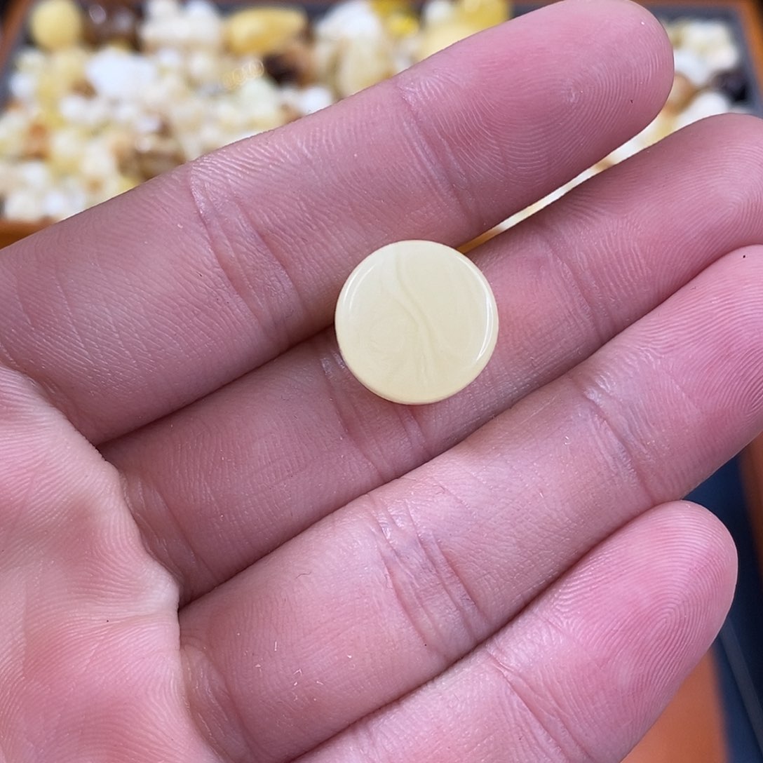 琥珀裸石未镶嵌微瑕