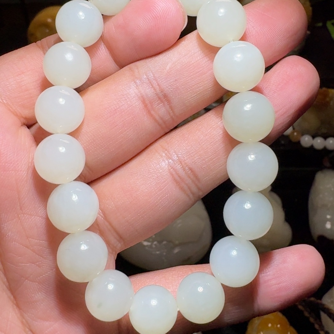 和田玉颈饰未镶嵌