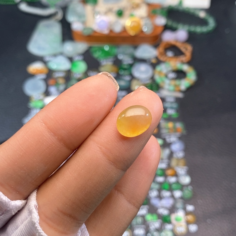 【闪购商品】翡翠挂件未镶嵌蛋